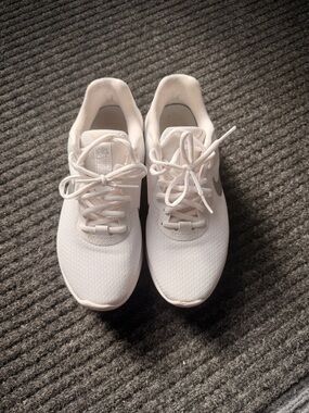 Nike Women's White Mesh Sneakers
